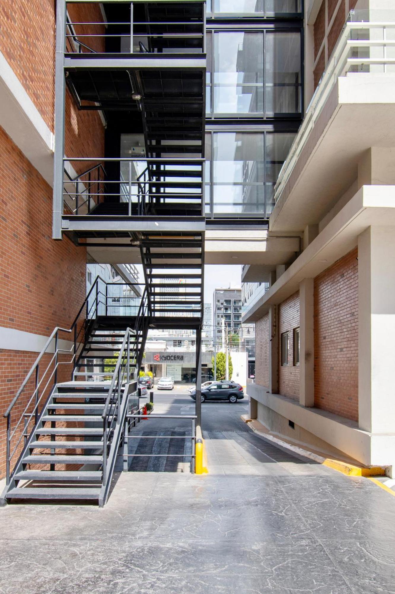 Hotel Velvet Plaza Guadalajara Bagian luar foto