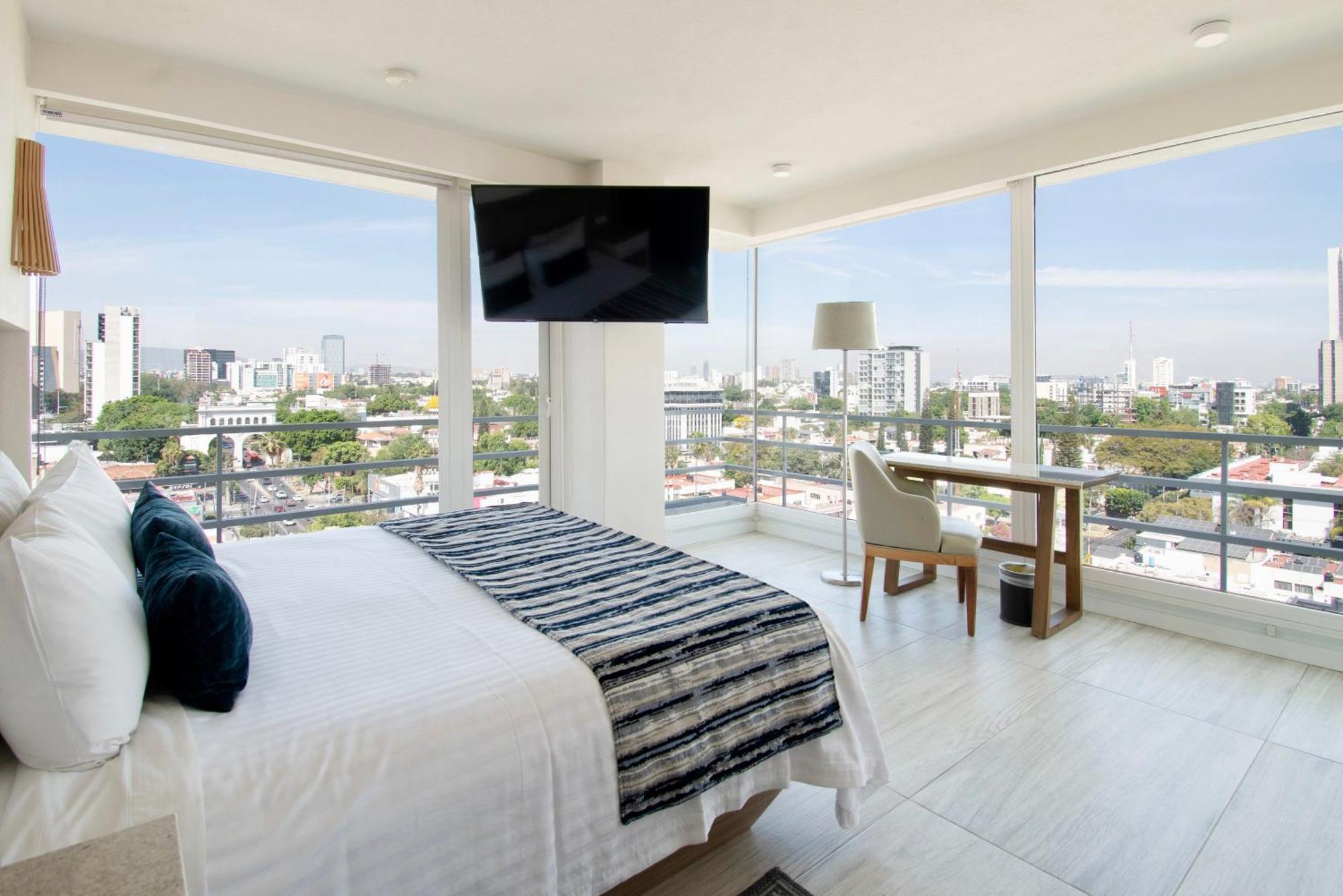 Hotel Velvet Plaza Guadalajara Bagian luar foto