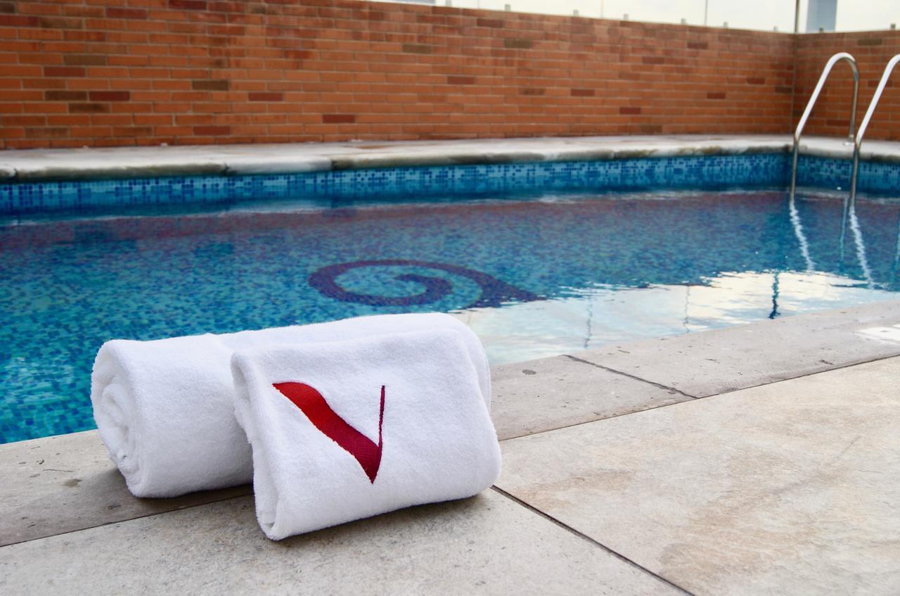 Hotel Velvet Plaza Guadalajara Bagian luar foto